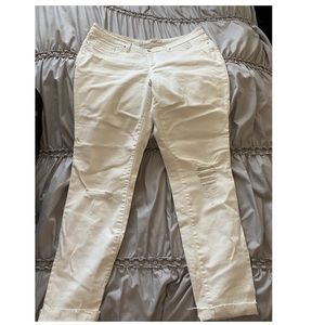 Universal Thread White Distressed Jeans